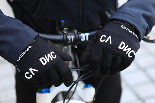 cadenceglove1