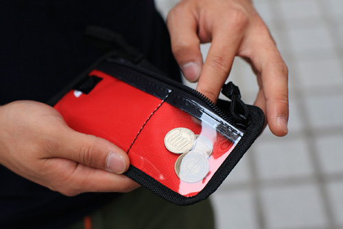 pouch2