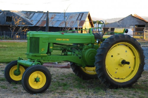 john_deere_tractor
